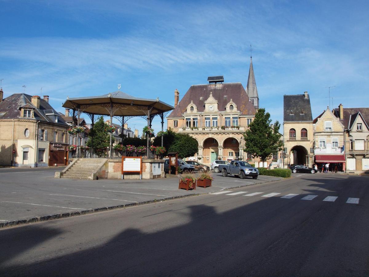 Camping Le Vallage Attigny Exteriér fotografie