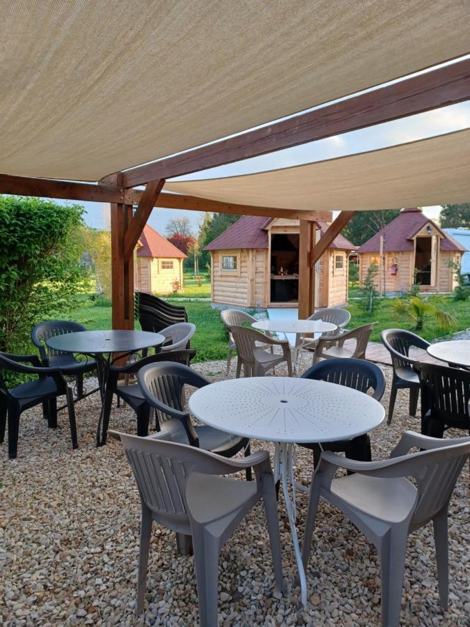 Camping Le Vallage Attigny Exteriér fotografie